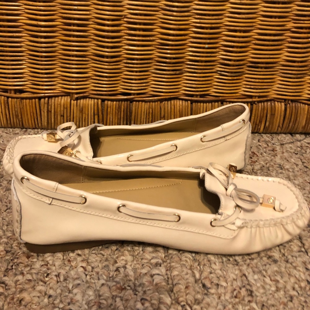 White leather Michael kors women’s loafers size8.5